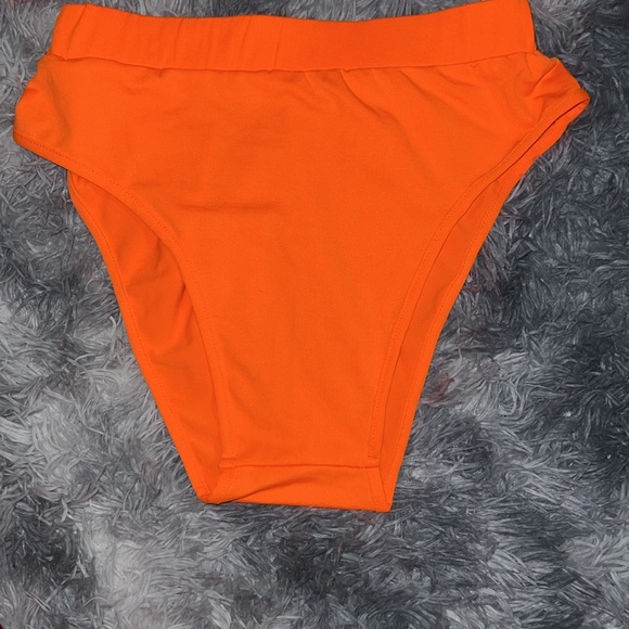 Vibrant Orange Bikini Set - Picture 2 of 4